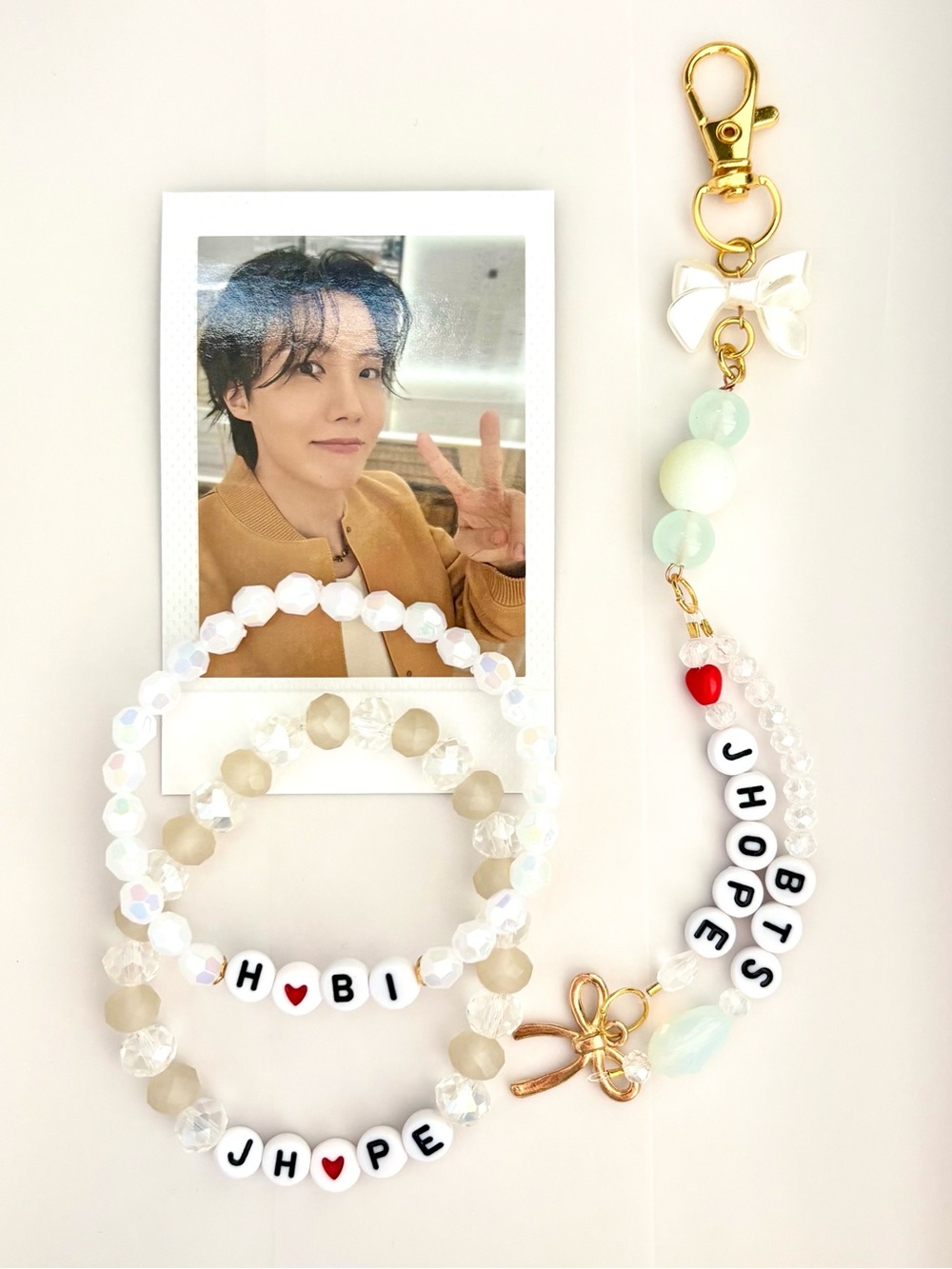 (4pcs) JHOPE BIAS BRACELET PHOTOCARD KEYCHAIN BUNDLE
